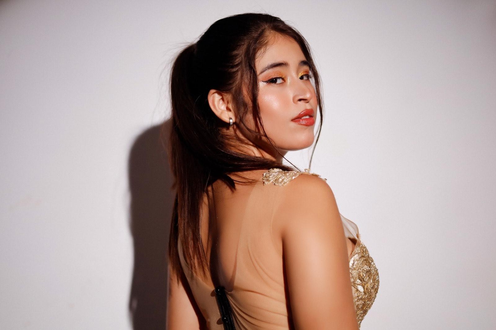 Alanaklass from Colombia