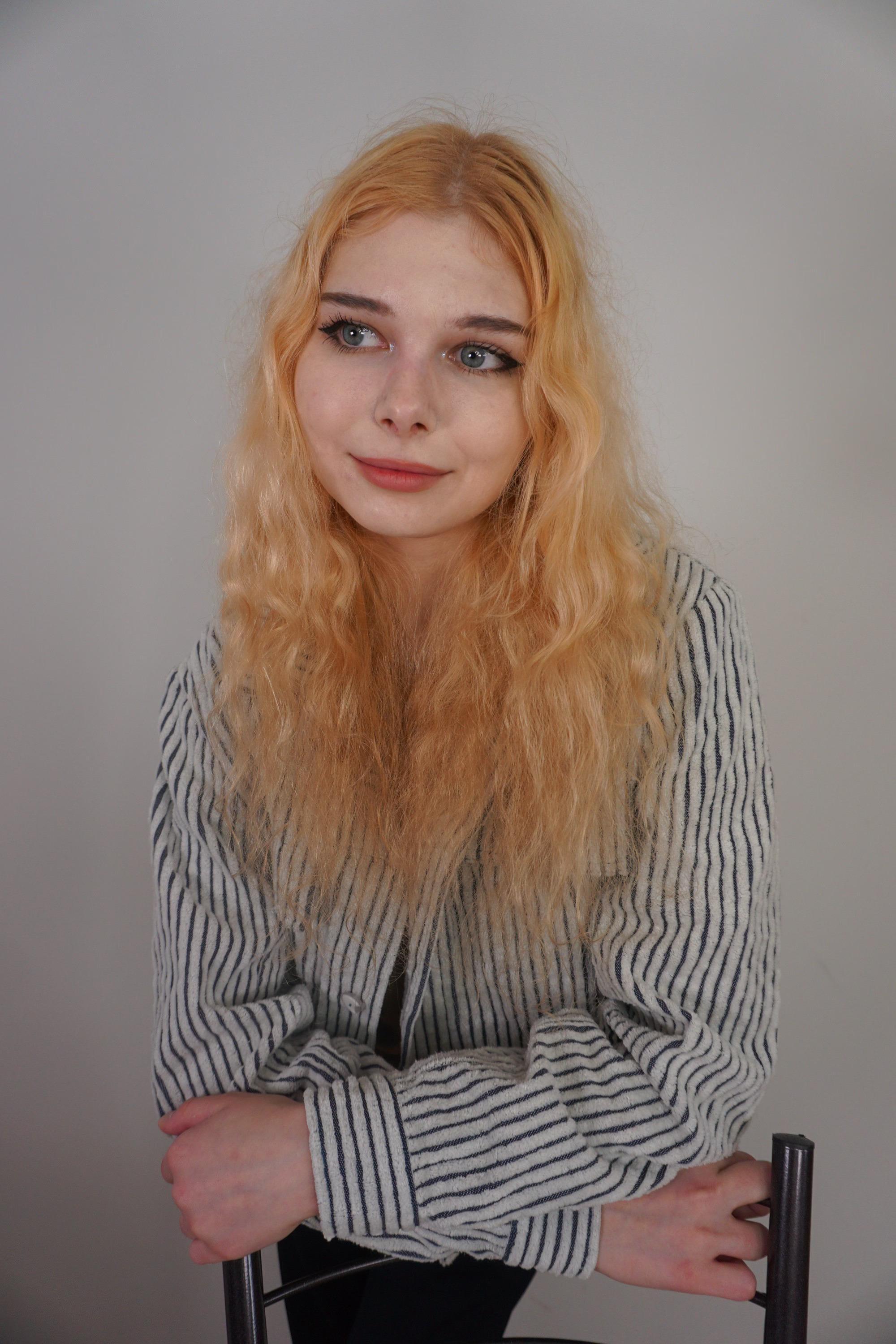 AleshaKasuboski from France