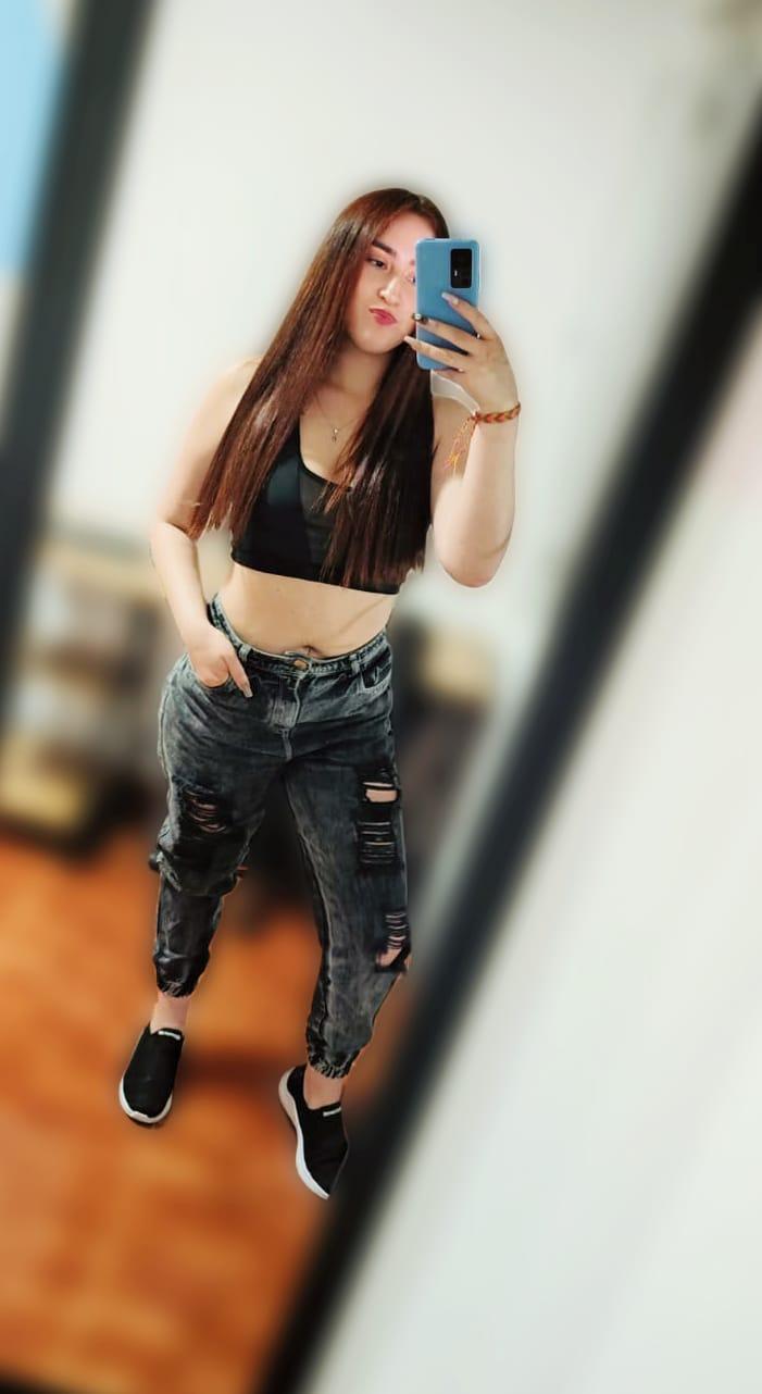 Anais_M from United States
