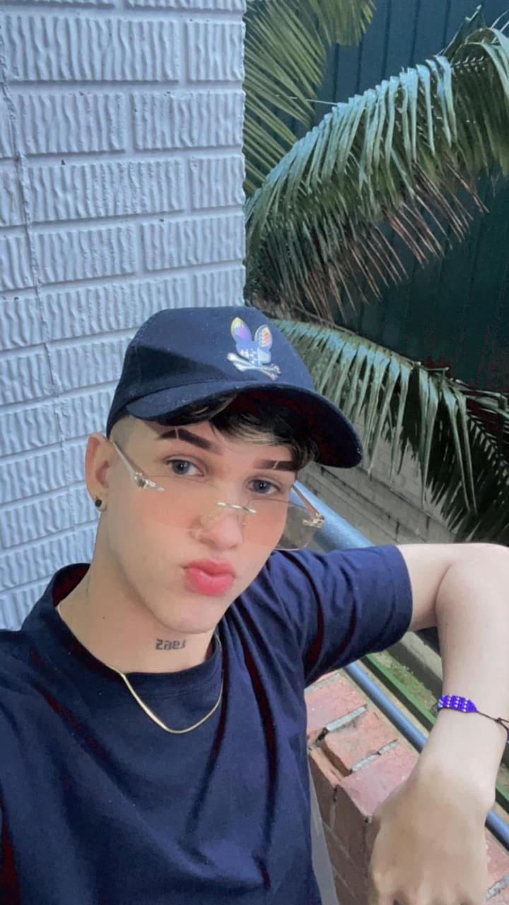AustinPrice1 from Colombia
