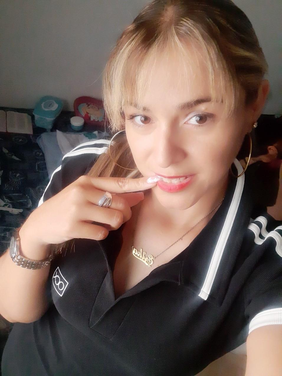 Brinda32 from Colombia
