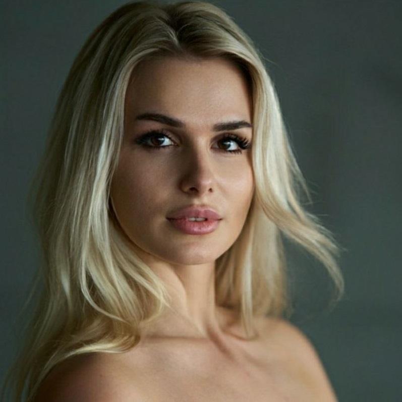 CorneliaBeauty from Germany