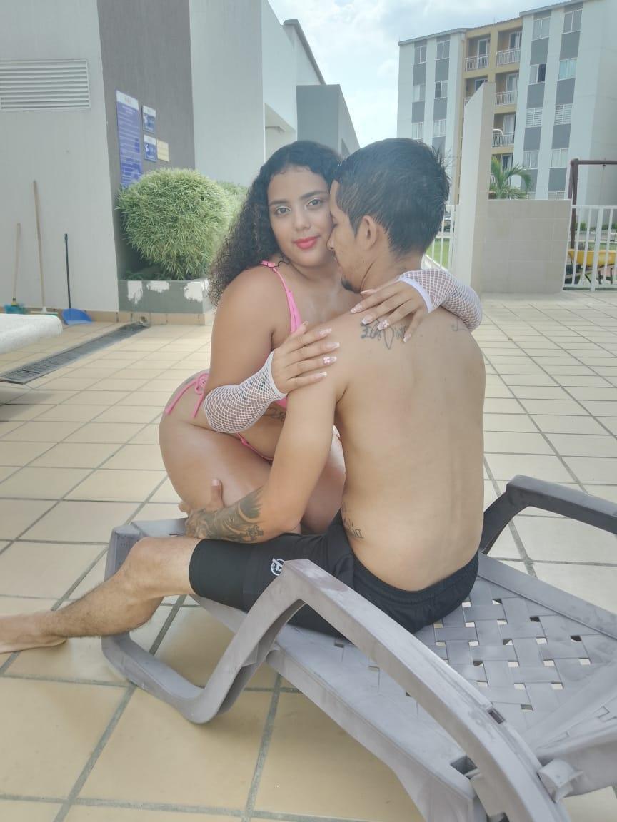 Couplehot223 from Colombia