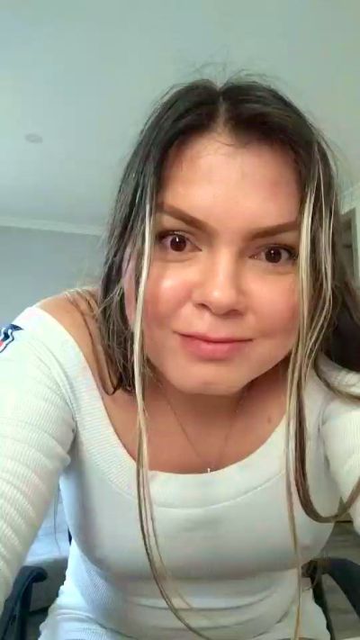 Cynthia94 from Colombia