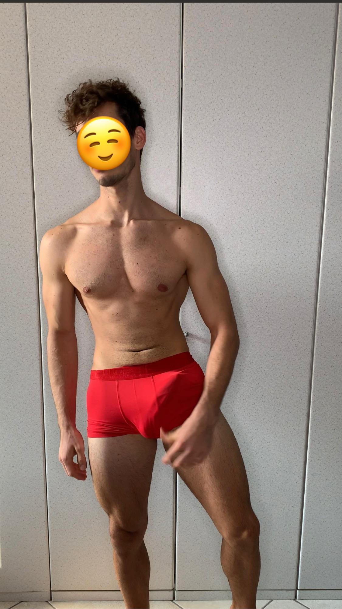 Fefe00xxx from Italy
