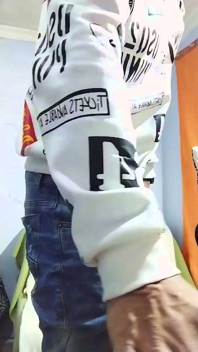Juanchovergon22 from Colombia