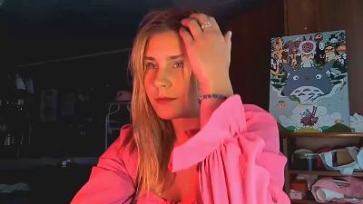 JunieStarrett from Serbia