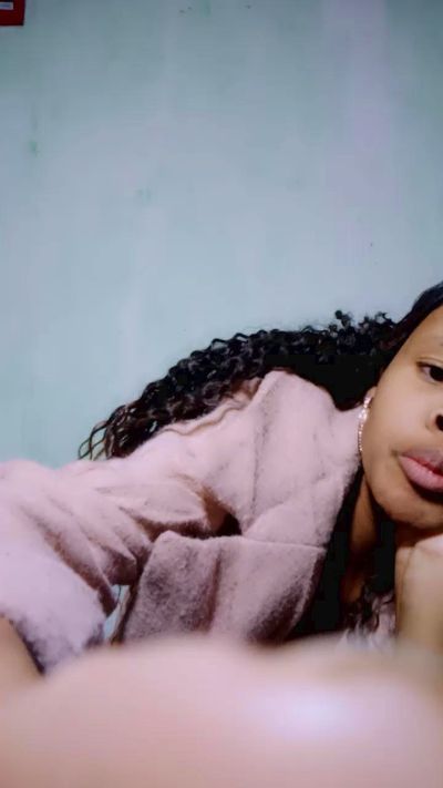 Maicah23 from Madagascar
