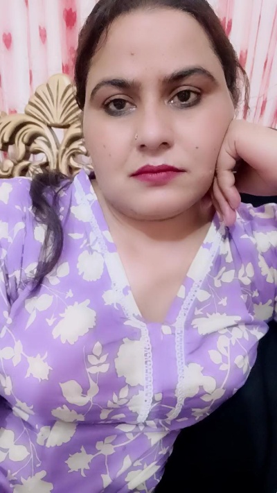 Miss_kiss23 from Pakistan