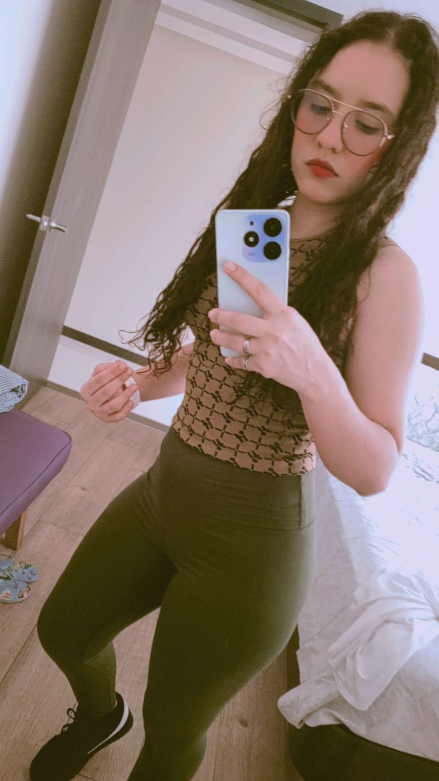 Natasha_clauss from Colombia