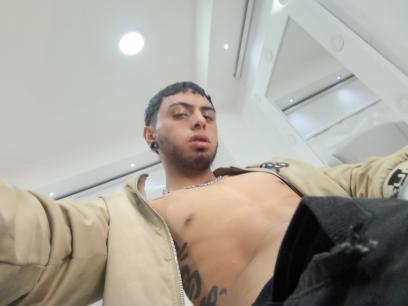 Phoeniix19 from Colombia