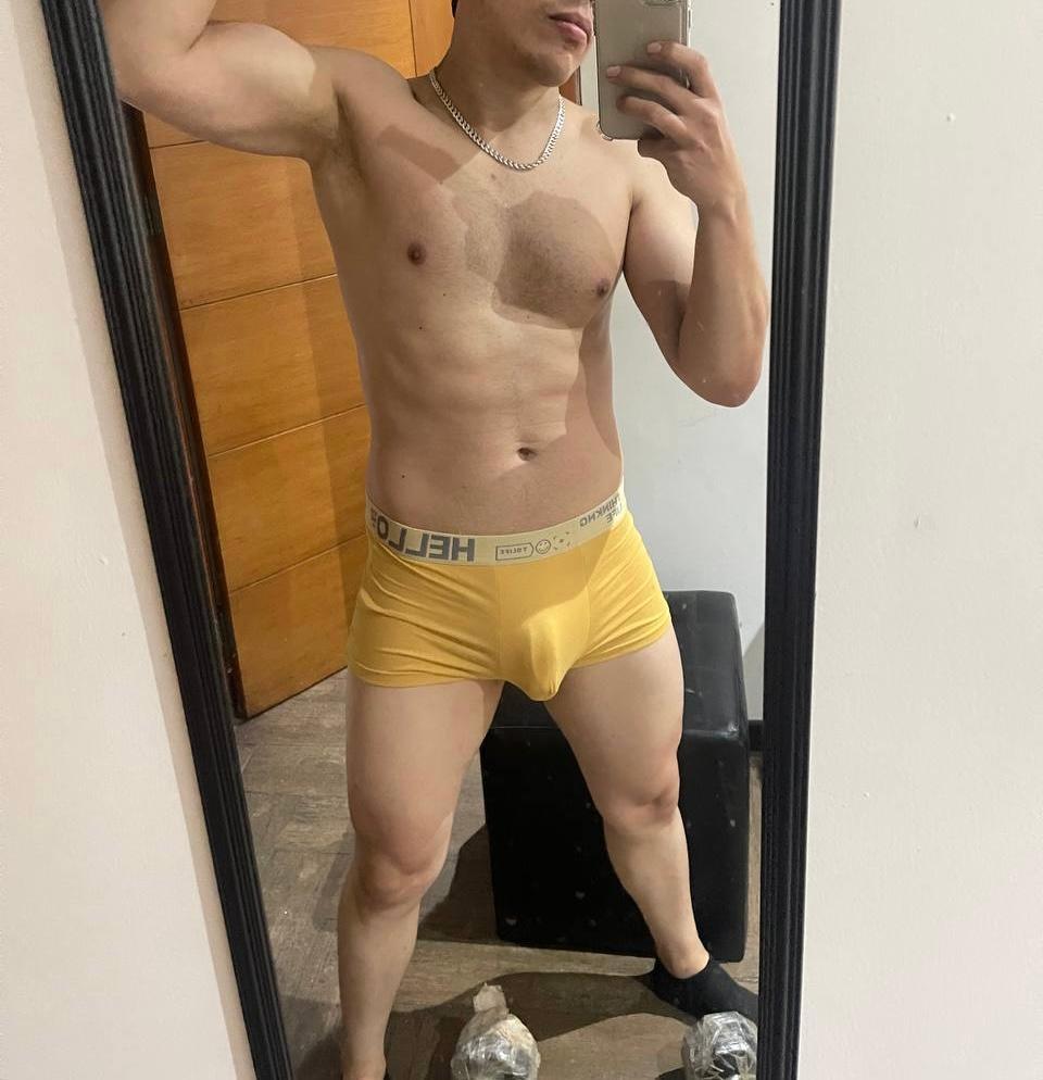 Sebas_RiveraOn from Peru