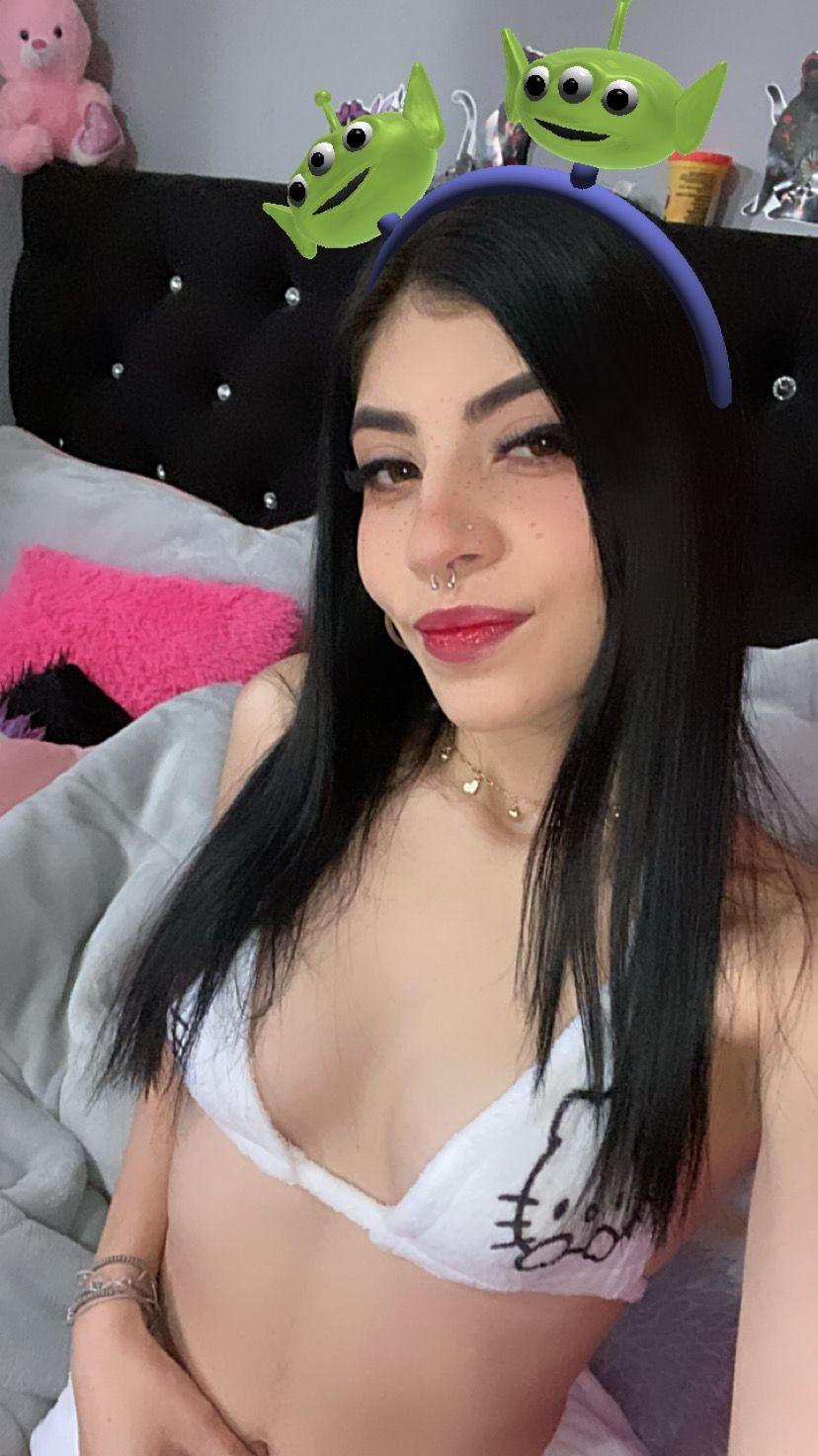 Snow_Whitee from Colombia
