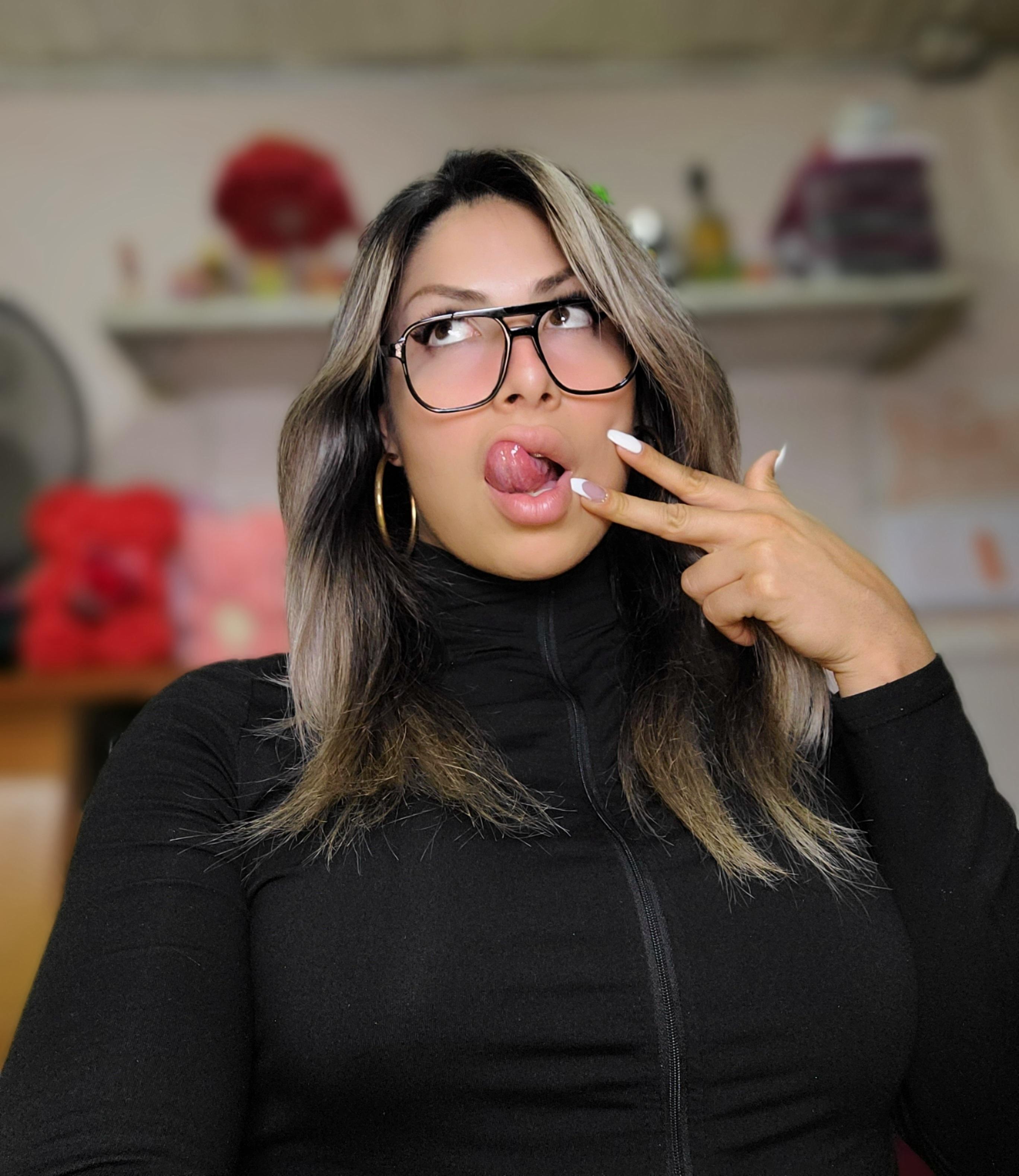 VaniaSexy23 from Chile