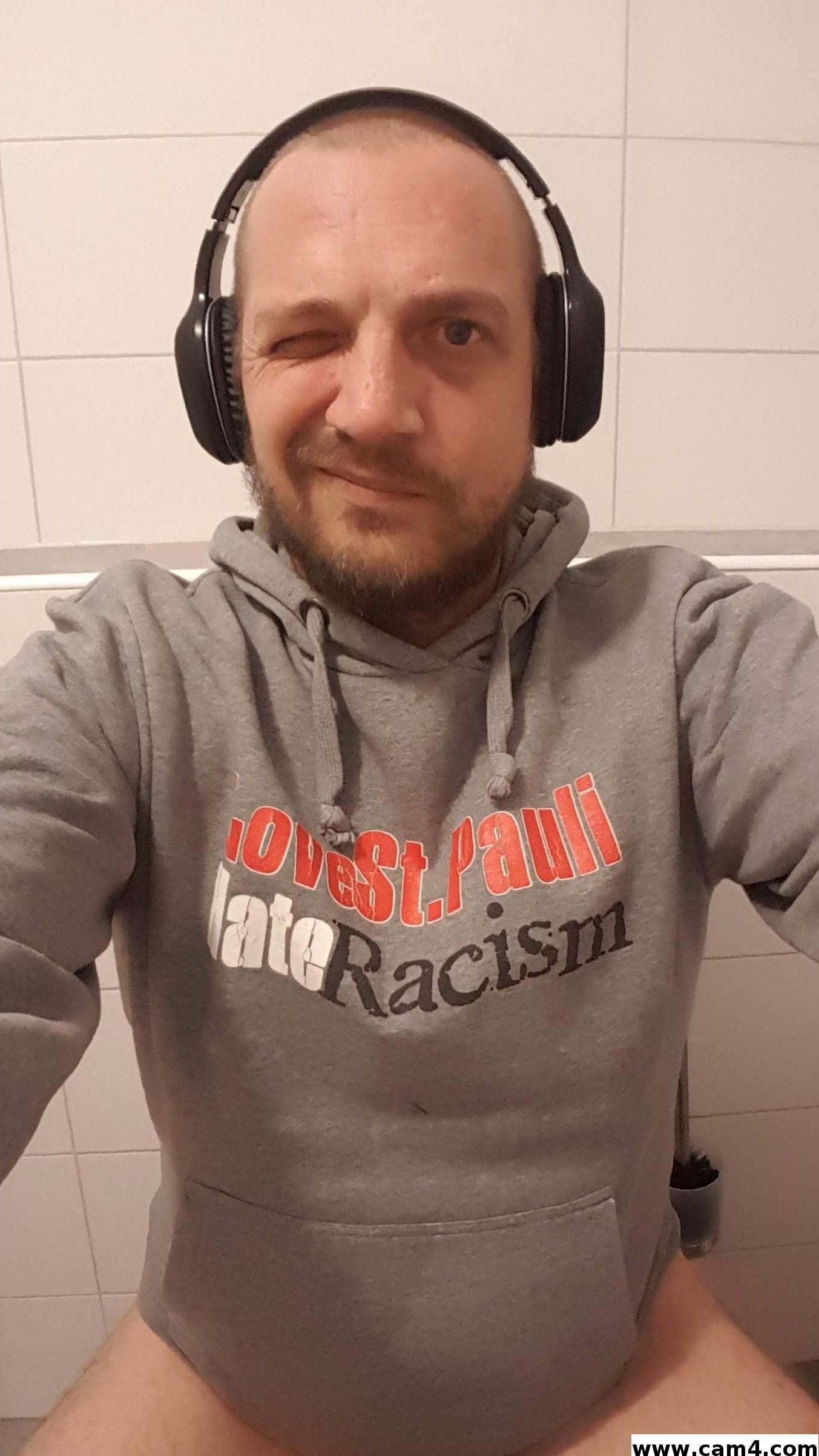 Voll_Hart from Germany