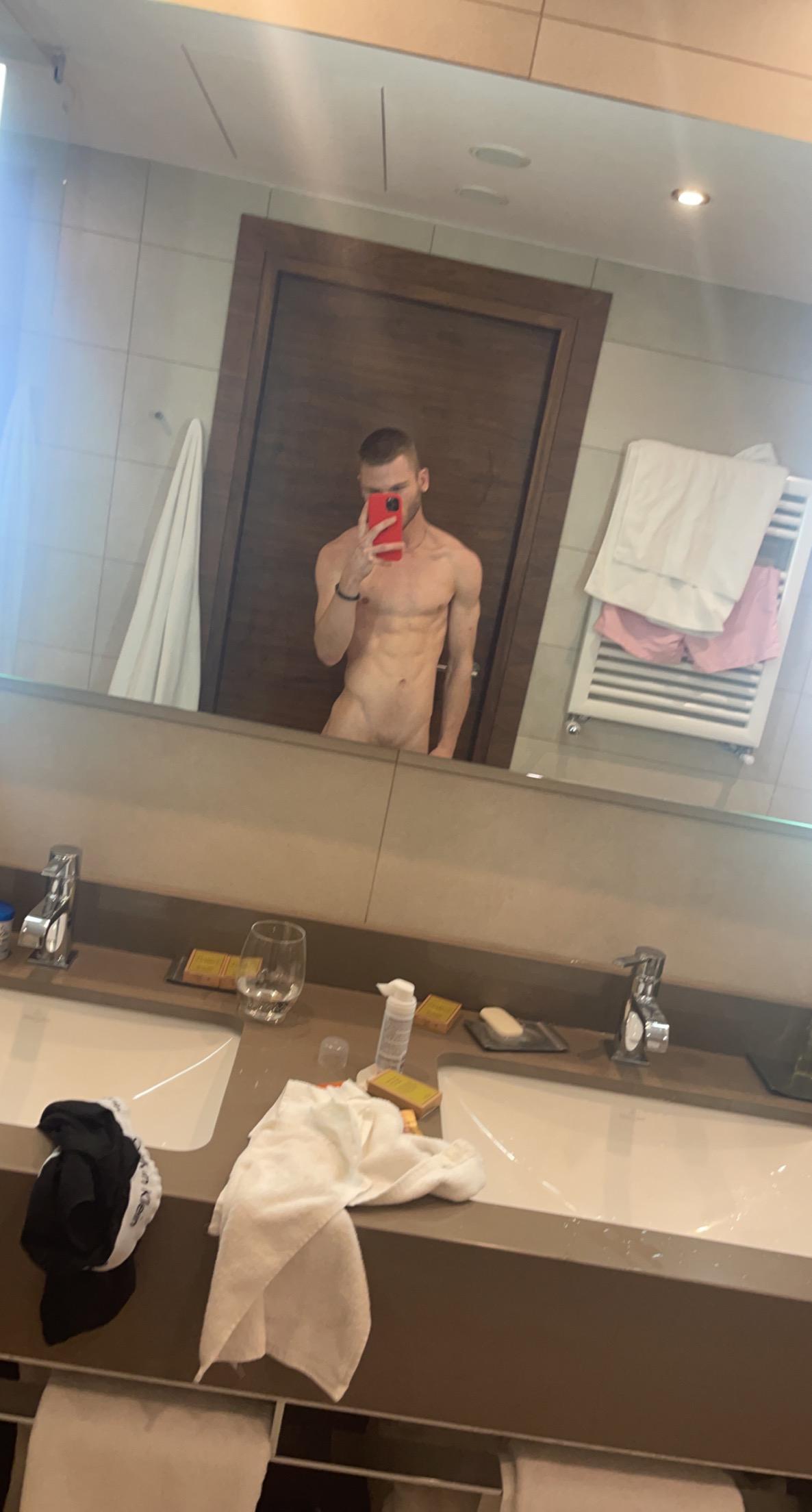 candyboyfuckhot from Poland