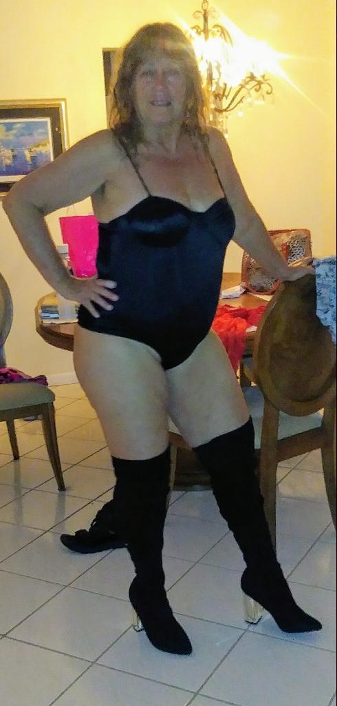 curvygranny1972 from United States