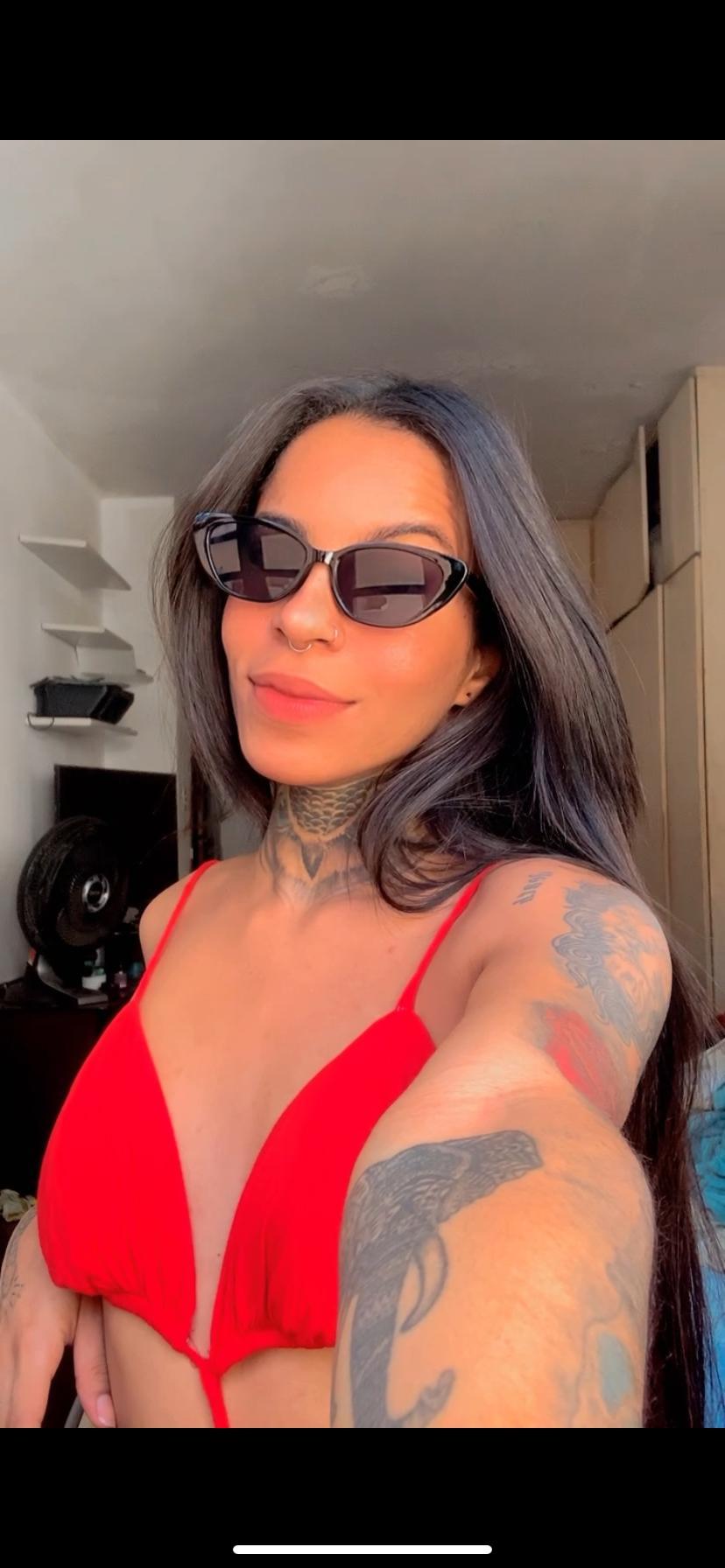 danikyy from Brazil