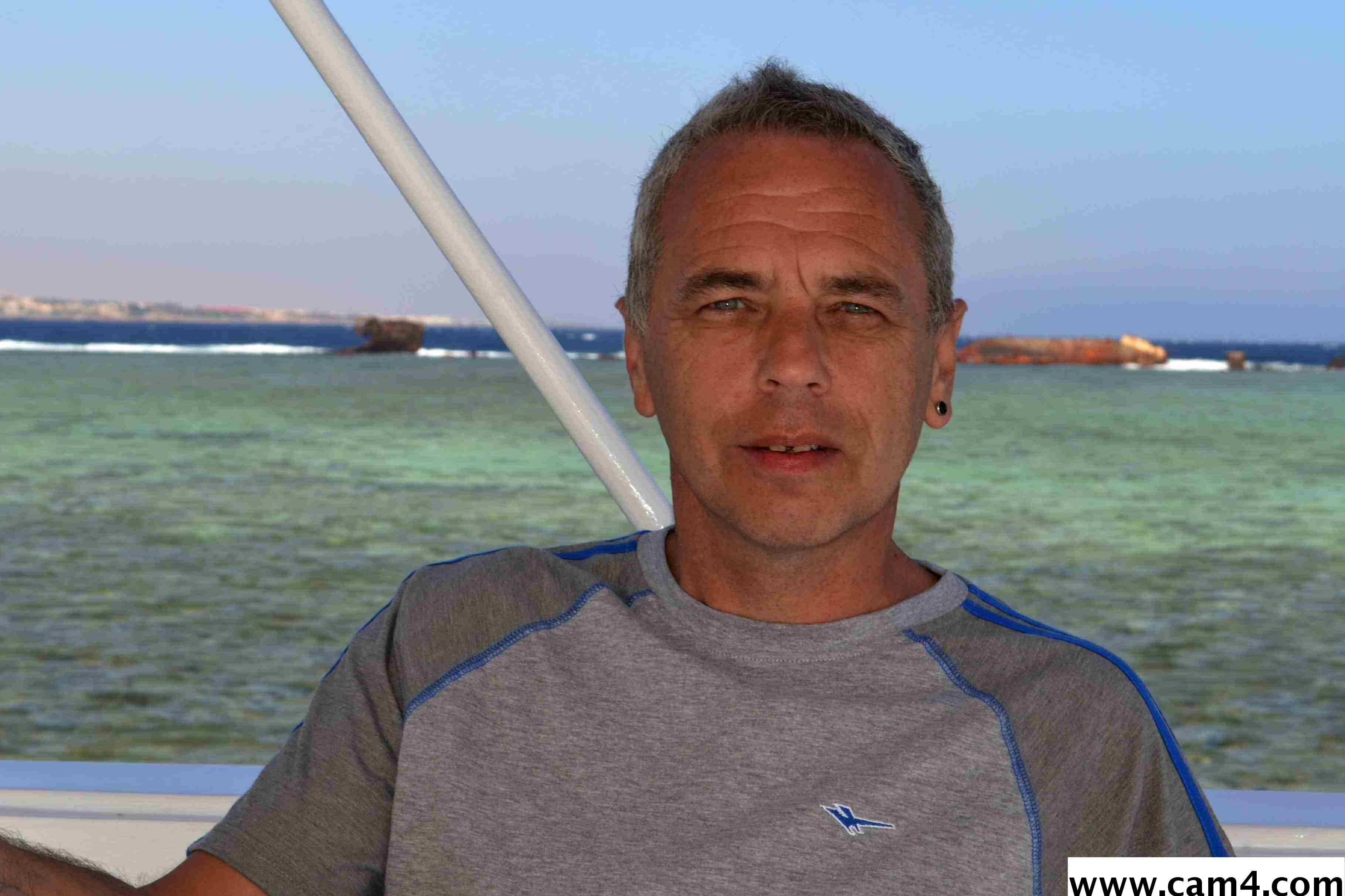 daveboy4u from United Kingdom