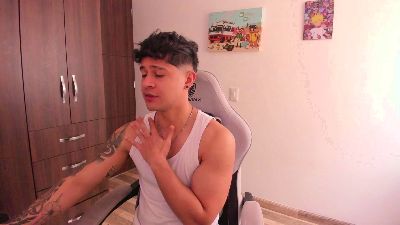 dom_santiago31 from Colombia