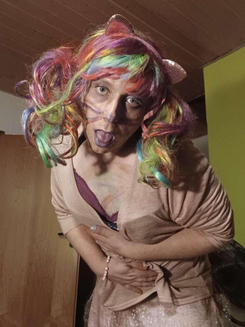 dressedZombie from Germany