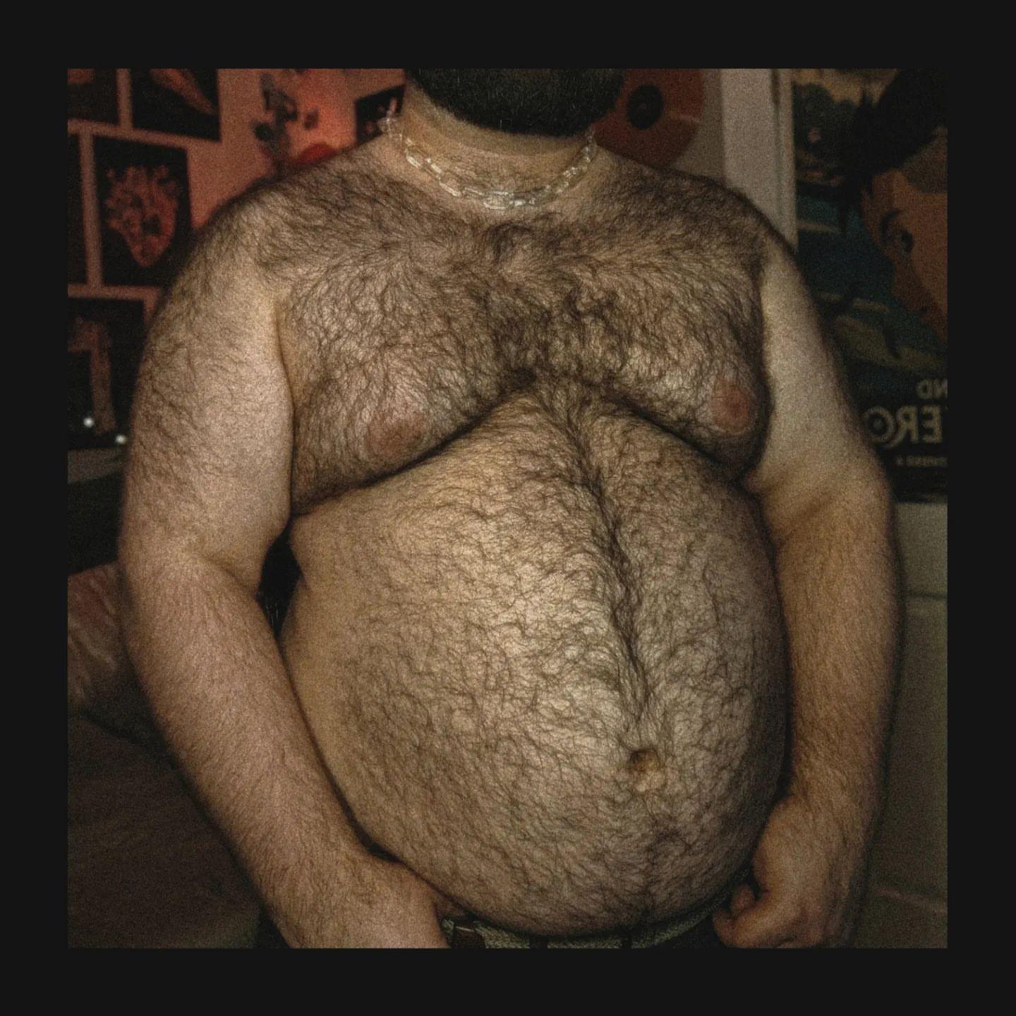 gbellylover3 from Canada