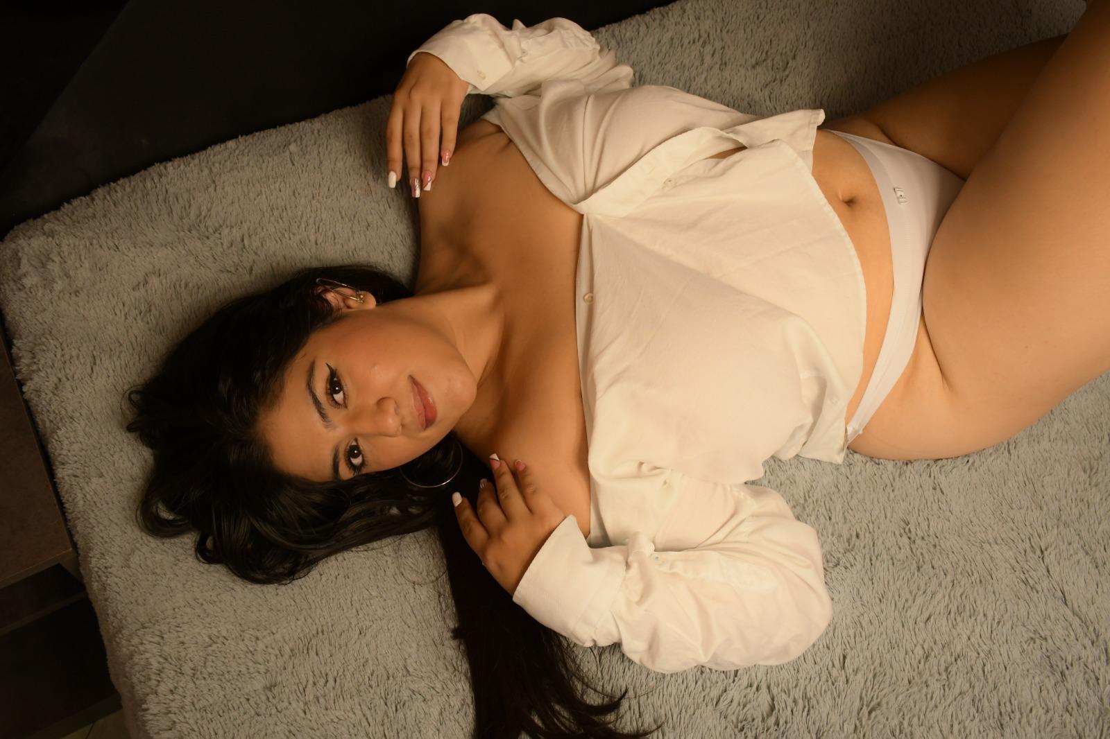 iris_torrezz from United States