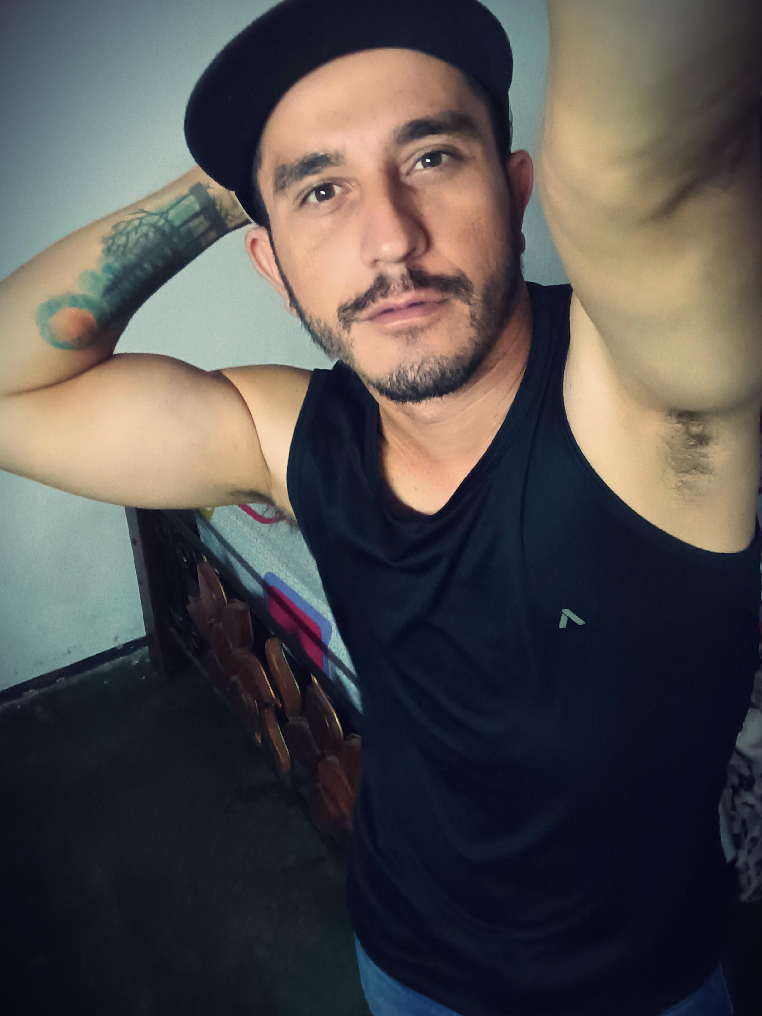 jhosua22 from Venezuela