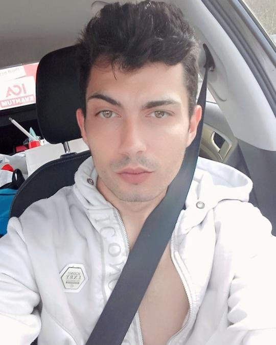 ly19923 from Italy