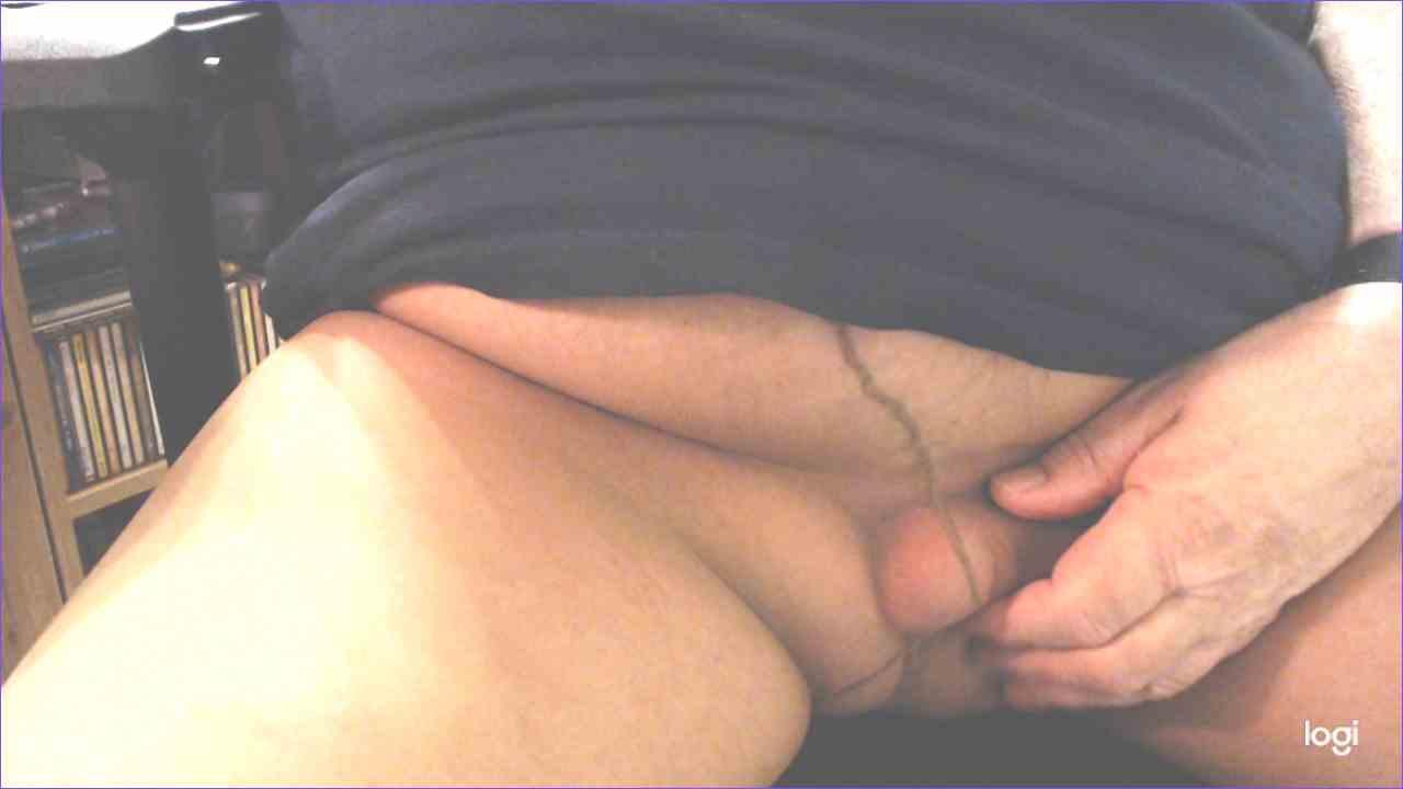 nylons0 from Germany