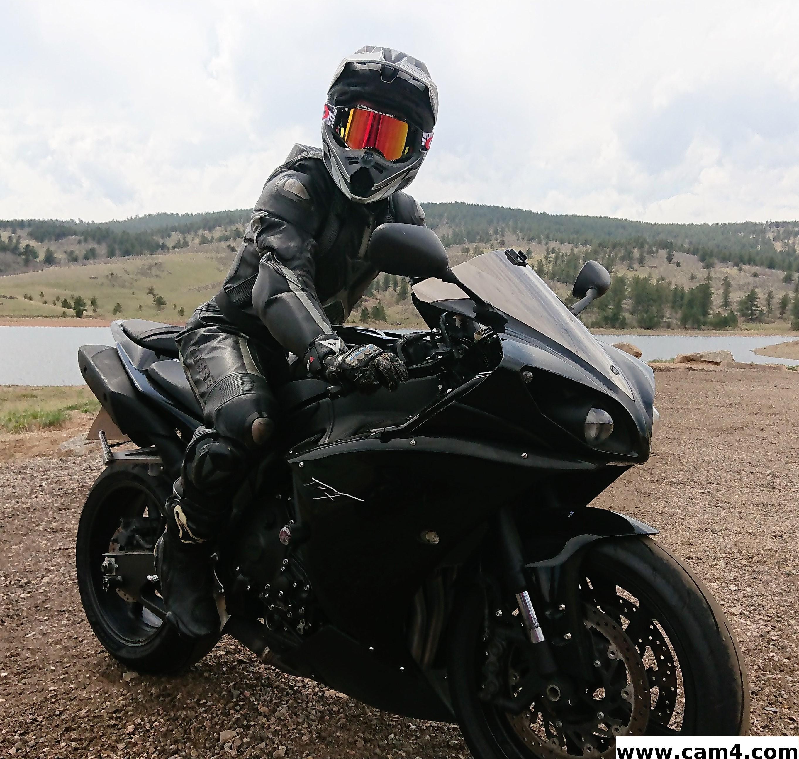 r1slaved from Austria