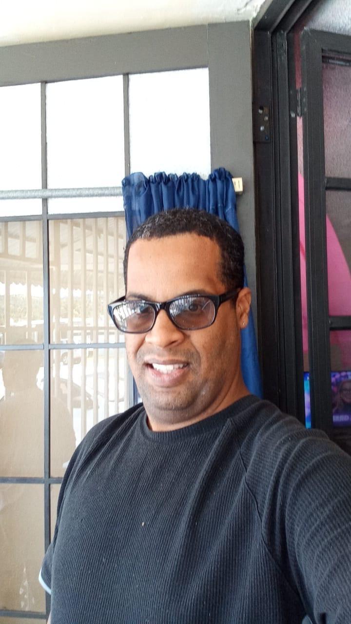 toni3035 from Puerto Rico