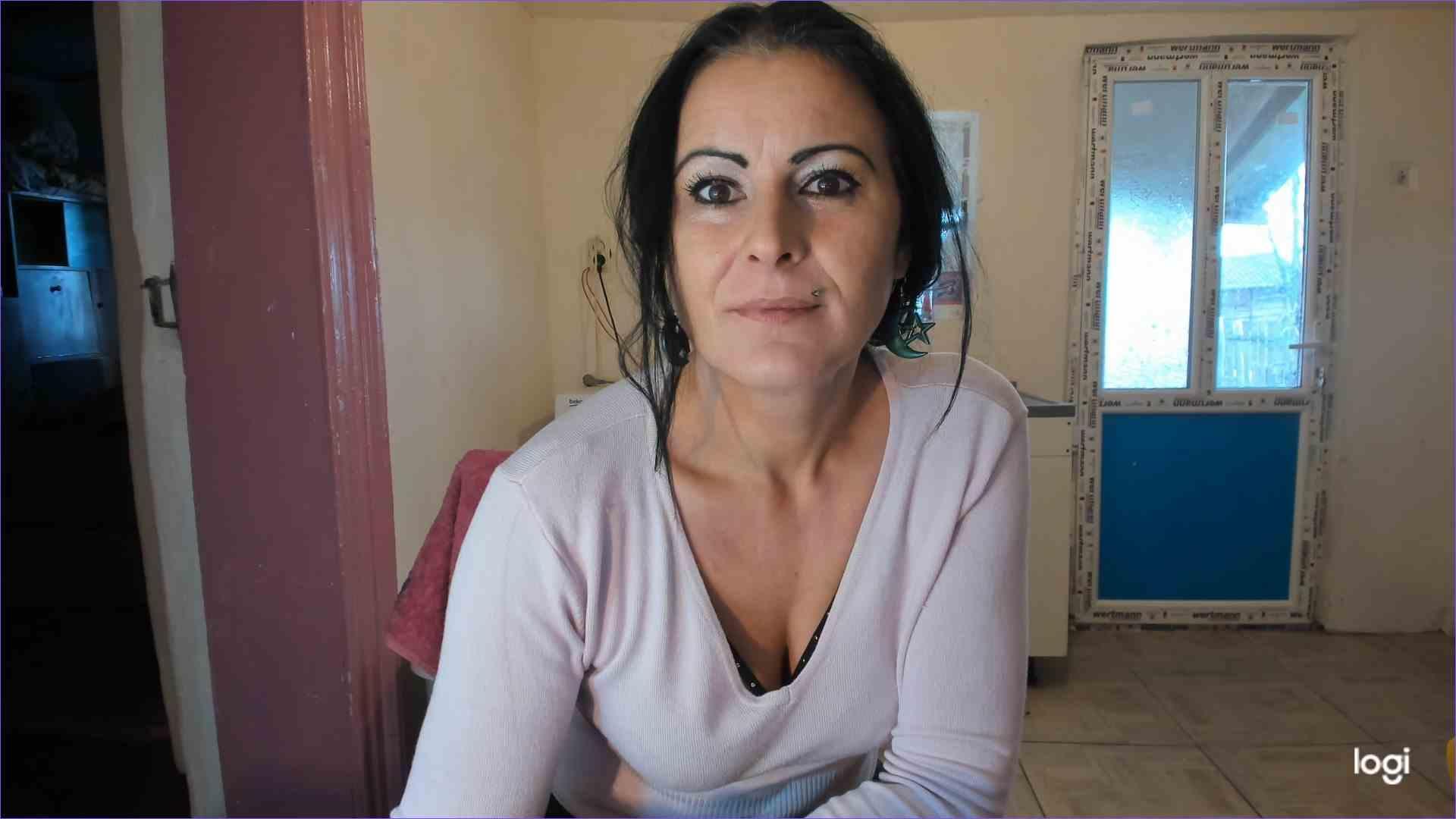 valy3181 from Italy