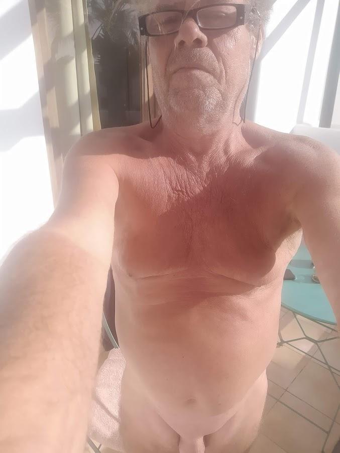 whoopy25 from Belgium